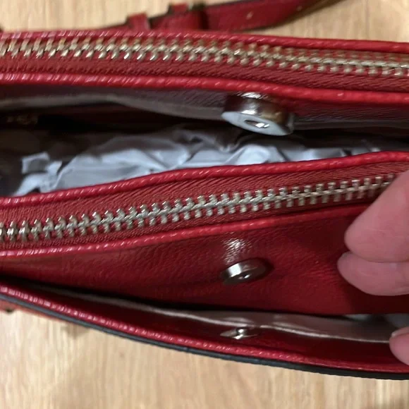 Rich red Dana Bachman leather purse - Picture 6 of 7